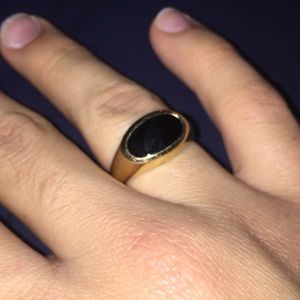 Men’s 14kt Gold & Onyx Ring